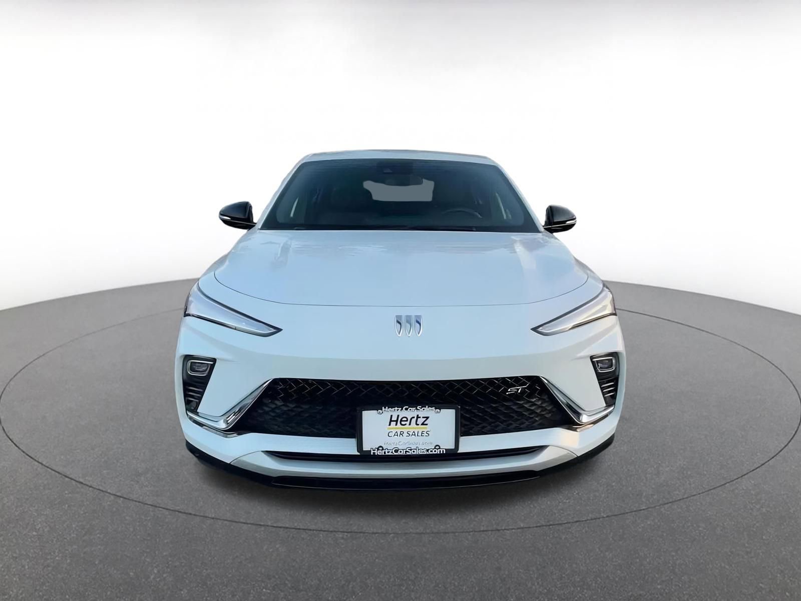 Used 2025 Buick Envista Sport Touring image 4