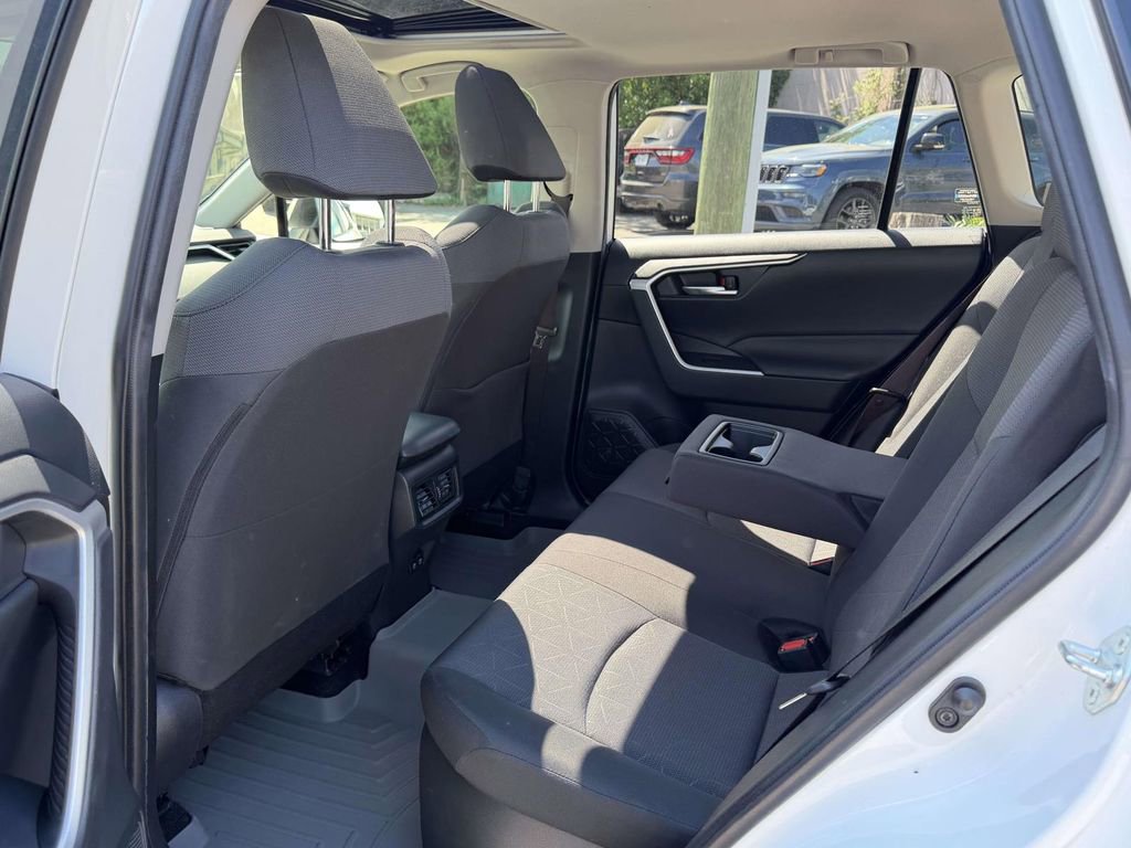 Used 2019 Toyota RAV4 XLE w/ Convenience Package image 15