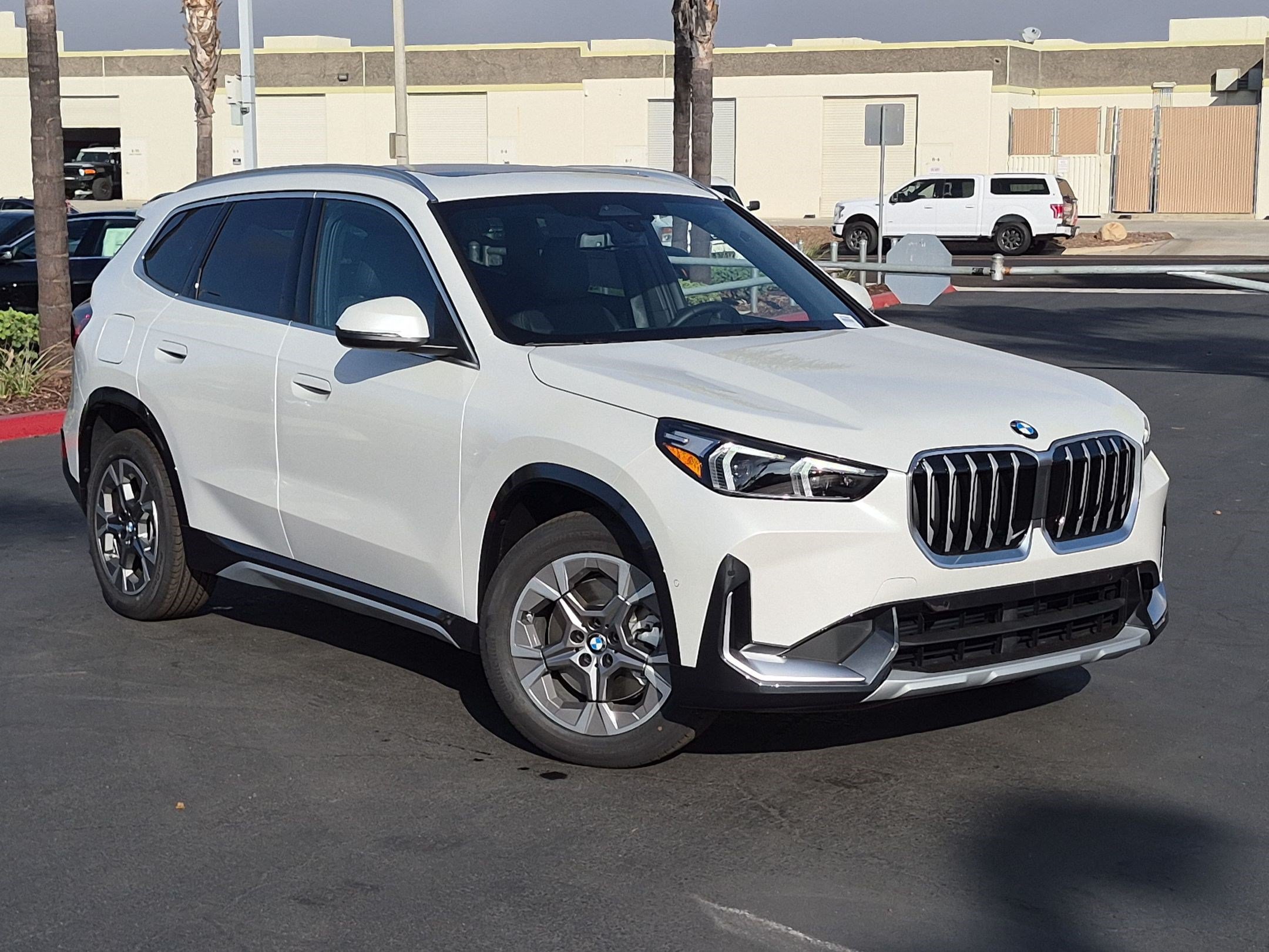 New 2027 BMW X1 xDrive28i AWD/4WD image 2