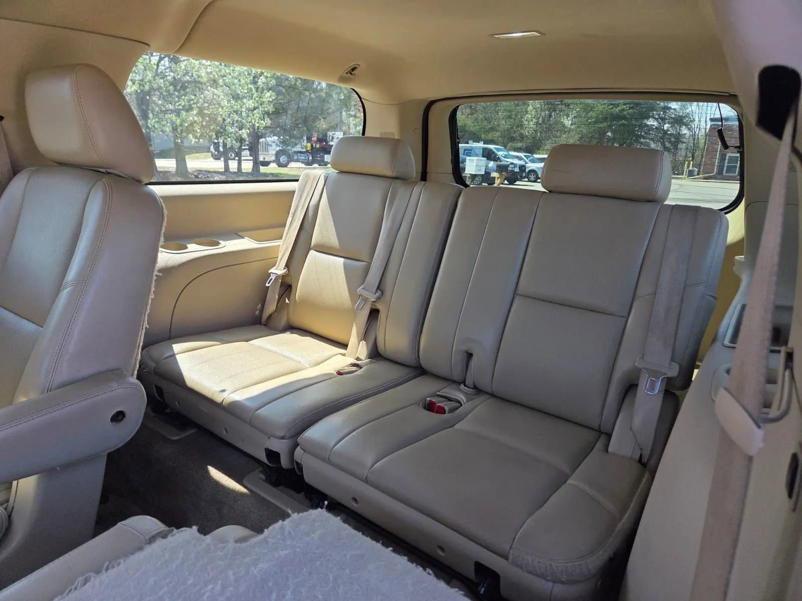 Used 2013 Chevrolet Suburban LTZ AWD/4WD image 21