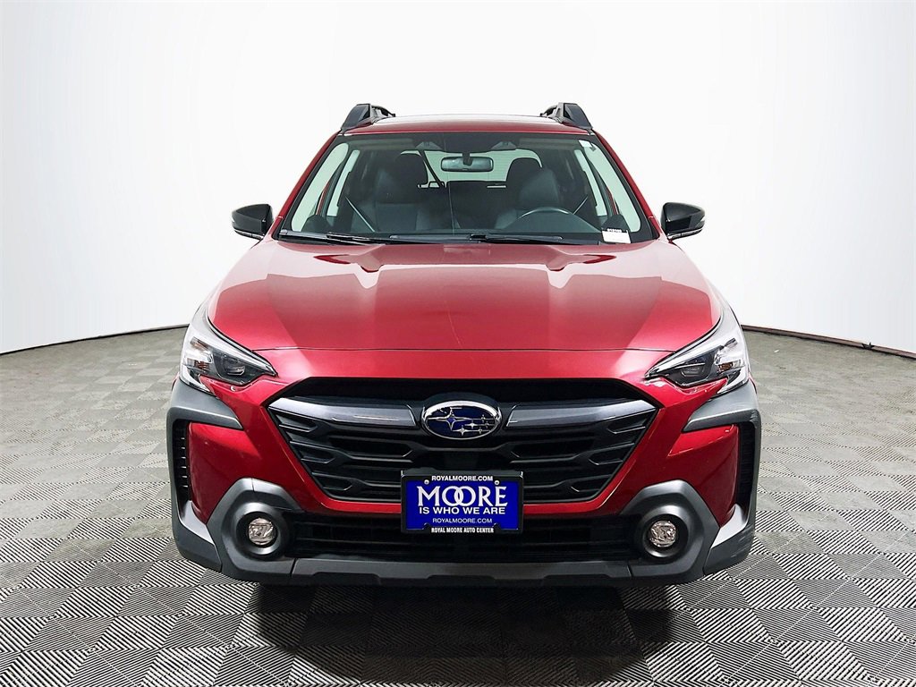 Used 2025 Subaru Outback Premium image 3