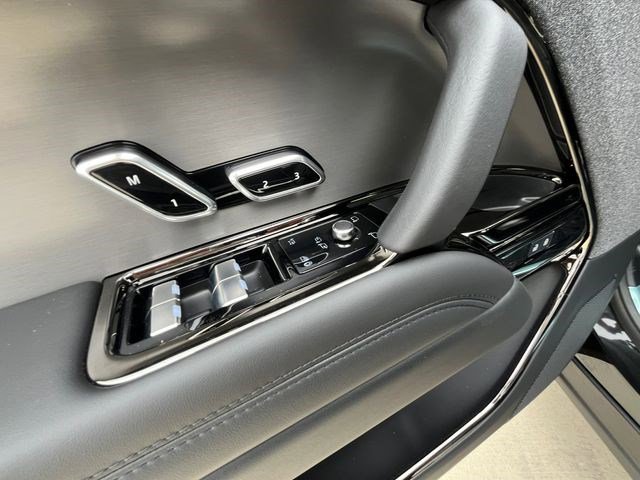 New 2026 Land Rover Range Rover Sport SE AWD/4WD image 12