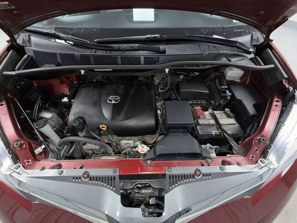 Used 2019 Toyota Sienna XLE FWD image 22
