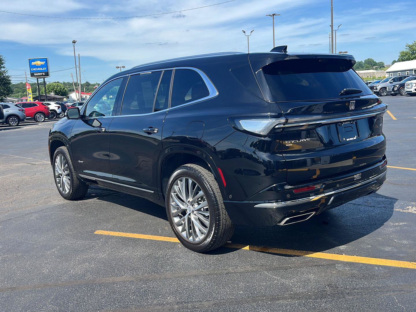 Used 2025 Buick Enclave Avenir w/ Super Cruise Package AWD/4WD image 5