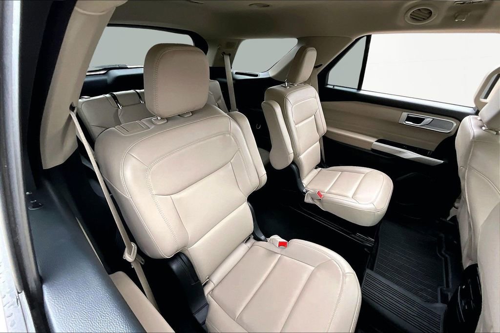 Certified 2023 Ford Explorer XLT w/ Equipment Group 202A image 27