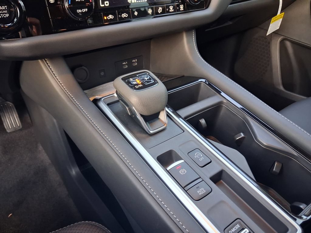 New 2026 Nissan Pathfinder SL FWD image 9