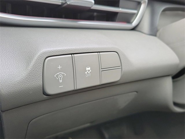 Used 2025 Hyundai Elantra SEL image 31