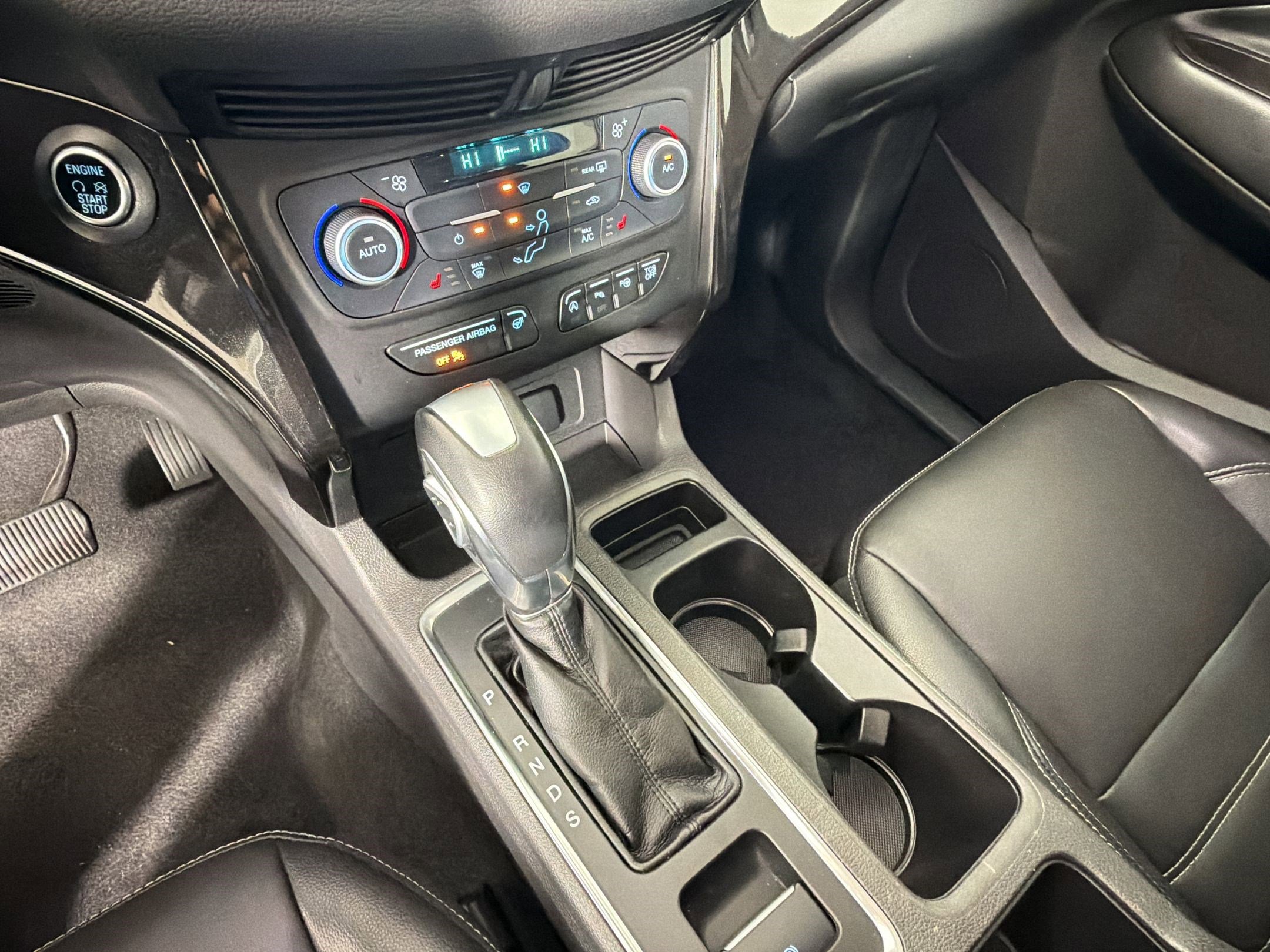 Used 2019 Ford Escape Titanium image 18