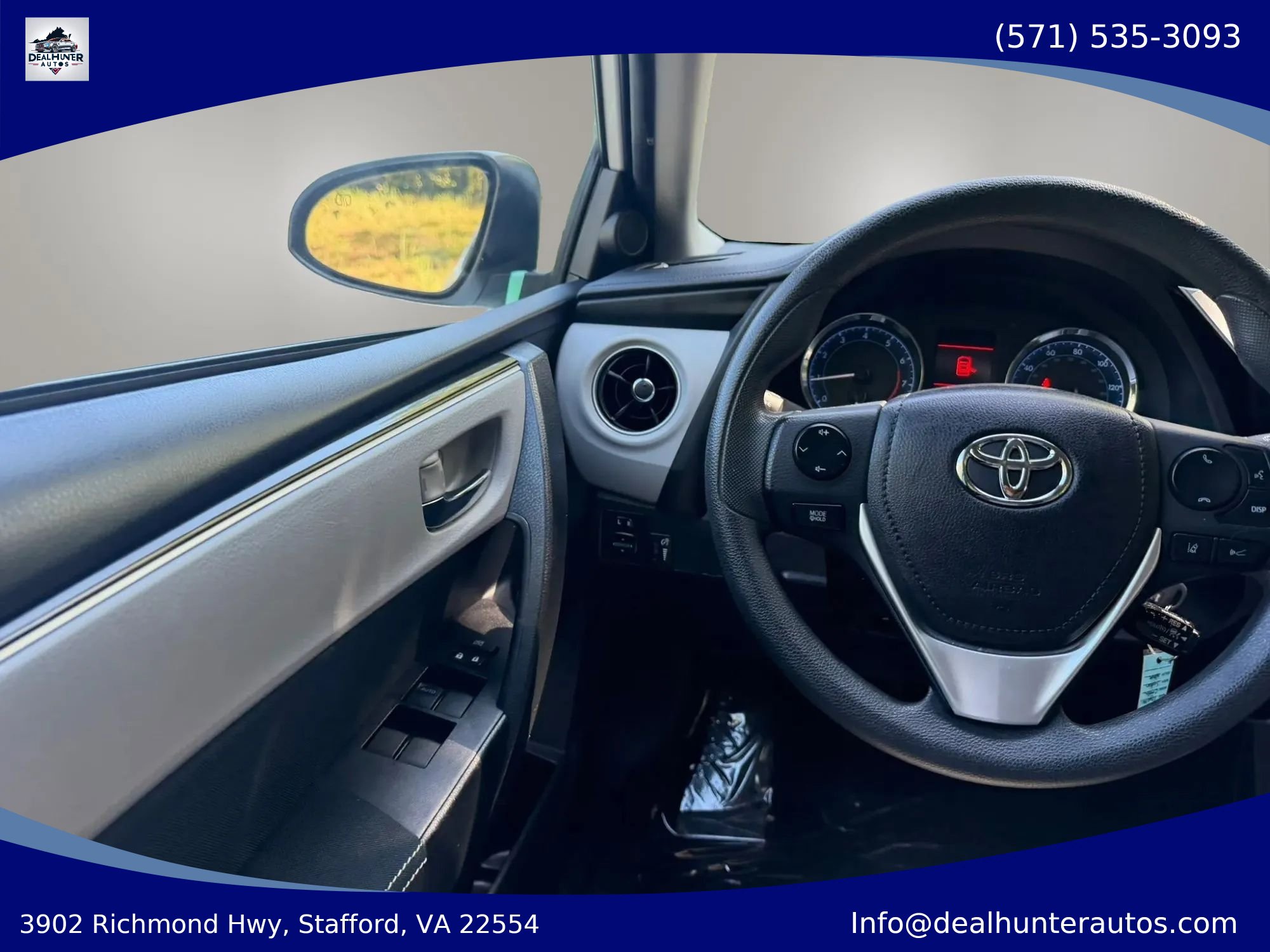 Used 2017 Toyota Corolla LE FWD image 27