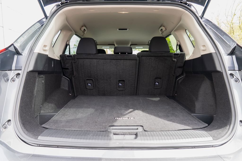 Certified 2025 Nissan Rogue S image 8