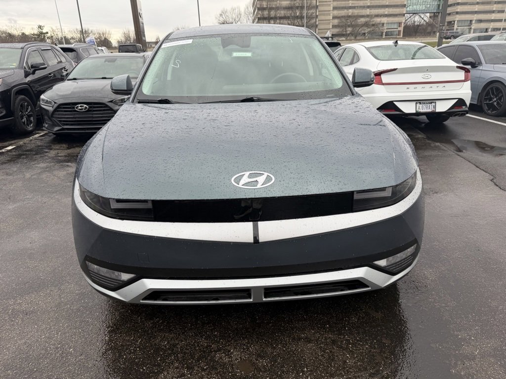 Used 2023 Hyundai Ioniq 5 SE image 2