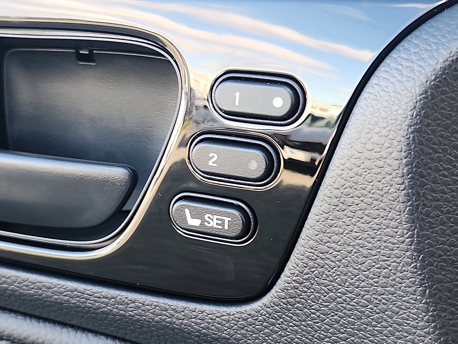 New 2026 Honda Odyssey Touring image 17