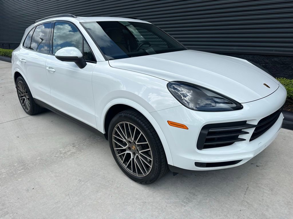 Certified 2023 Porsche Cayenne Platinum Edition image 11