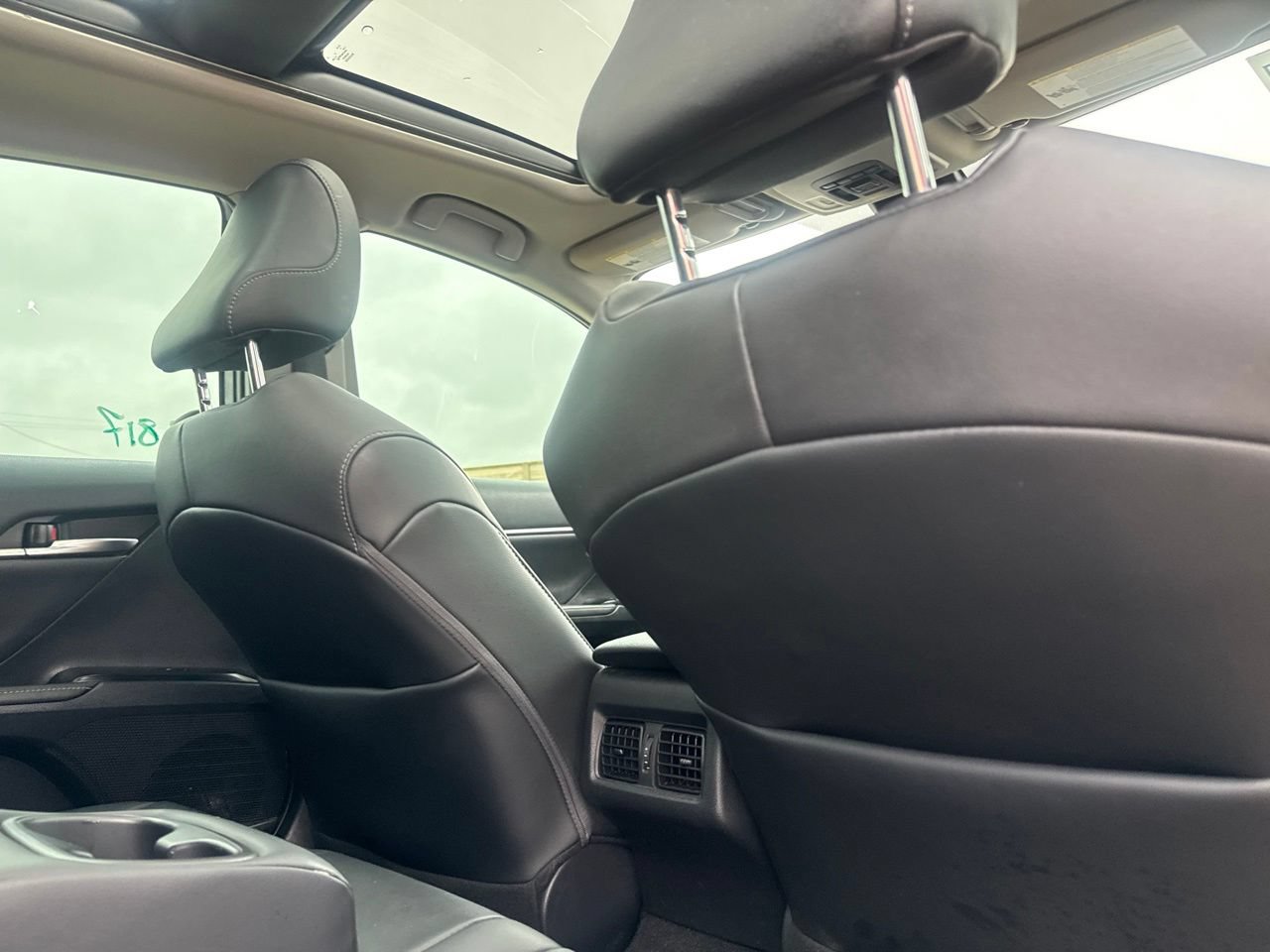 Used 2020 Toyota Camry XSE FWD image 33