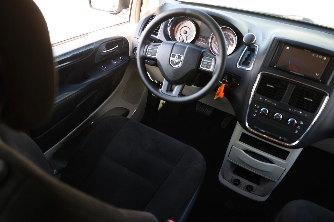 Used 2015 Dodge Grand Caravan American Value Package image 19