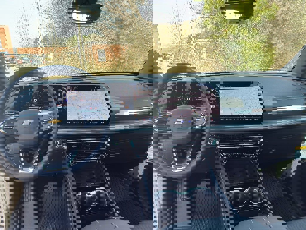 New 2026 Chevrolet Traverse LT w/ Sun and Wheel Package image 18