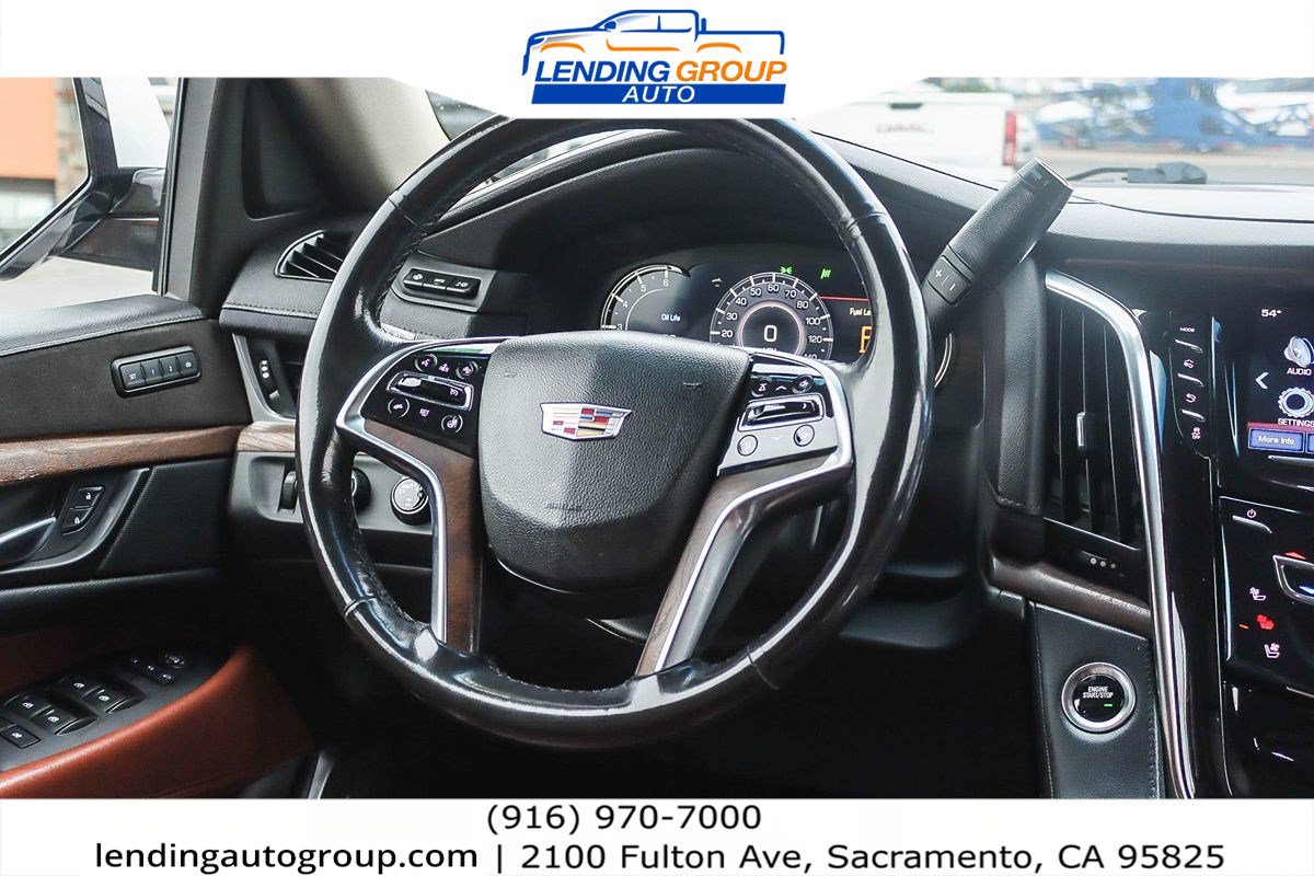 Used 2019 Cadillac Escalade Premium Luxury image 14