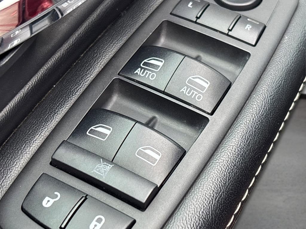 Used 2019 Dodge Grand Caravan SXT image 29