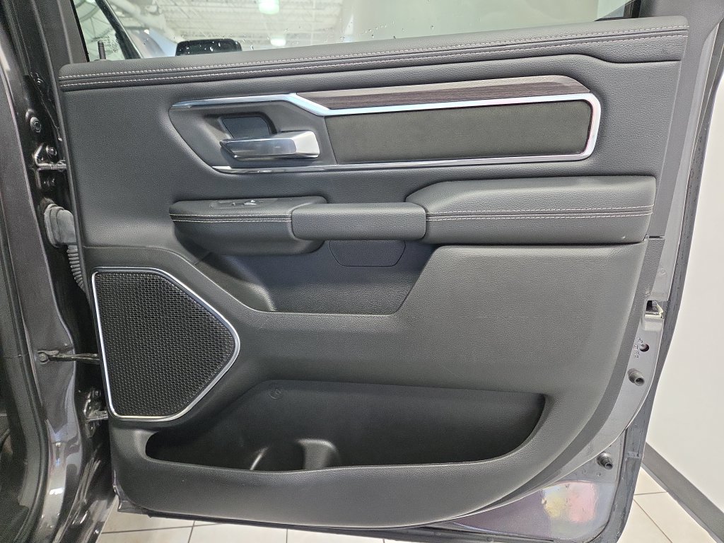Used 2026 RAM 1500 Laramie AWD/4WD image 19