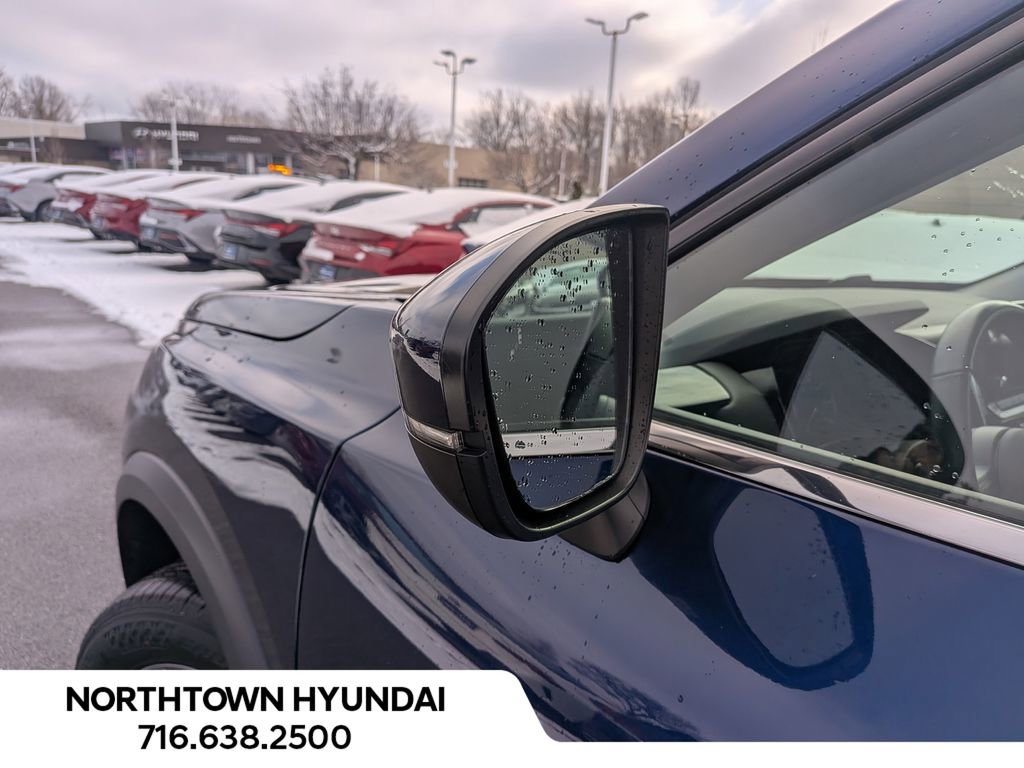 Used 2025 Nissan Pathfinder SV image 39