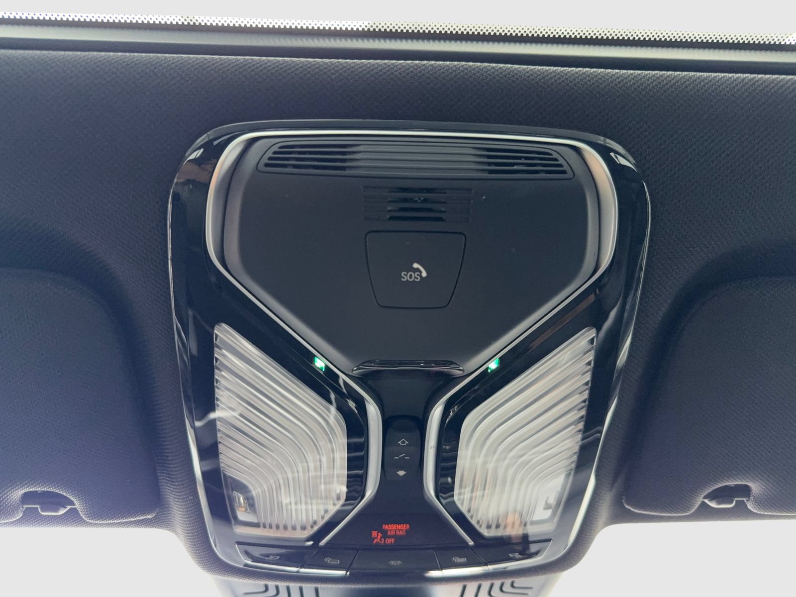 Used 2020 BMW 740i xDrive w/ M Sport Package AWD/4WD image 32