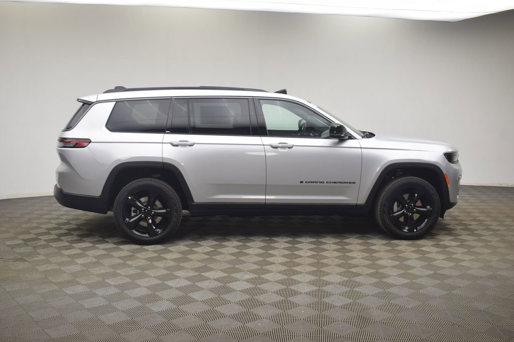 New 2026 Jeep Grand Cherokee L Limited w/ Limited Altitude Package image 6