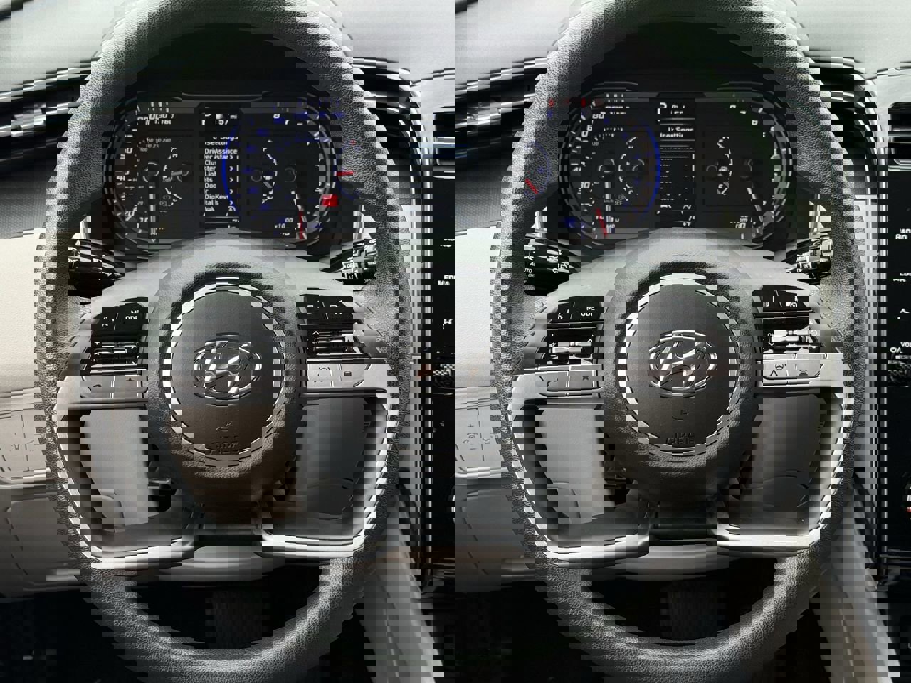 Used 2023 Hyundai Tucson SEL image 12