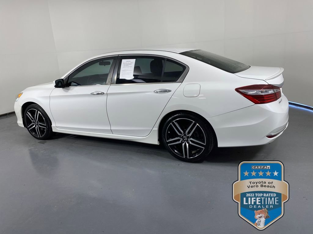 Used 2016 Honda Accord Sport image 4