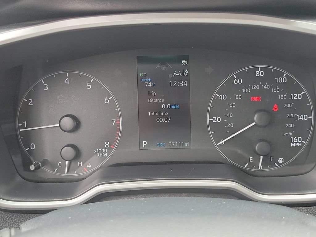 Used 2025 Toyota Corolla SE w/ SE Package FWD image 27