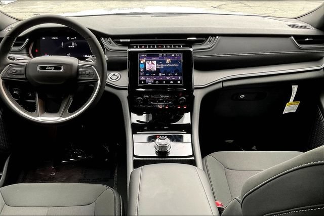 New 2026 Jeep Grand Cherokee Laredo X AWD/4WD image 4