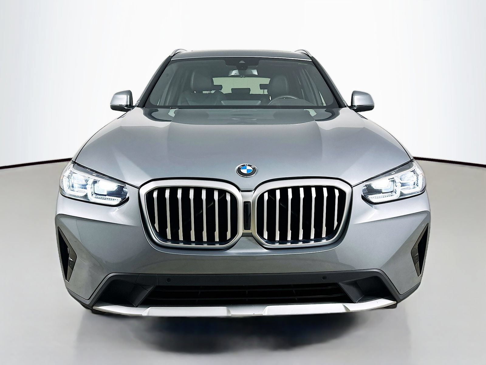 Used 2023 BMW X3 xDrive30i w/ Premium Package AWD/4WD image 2