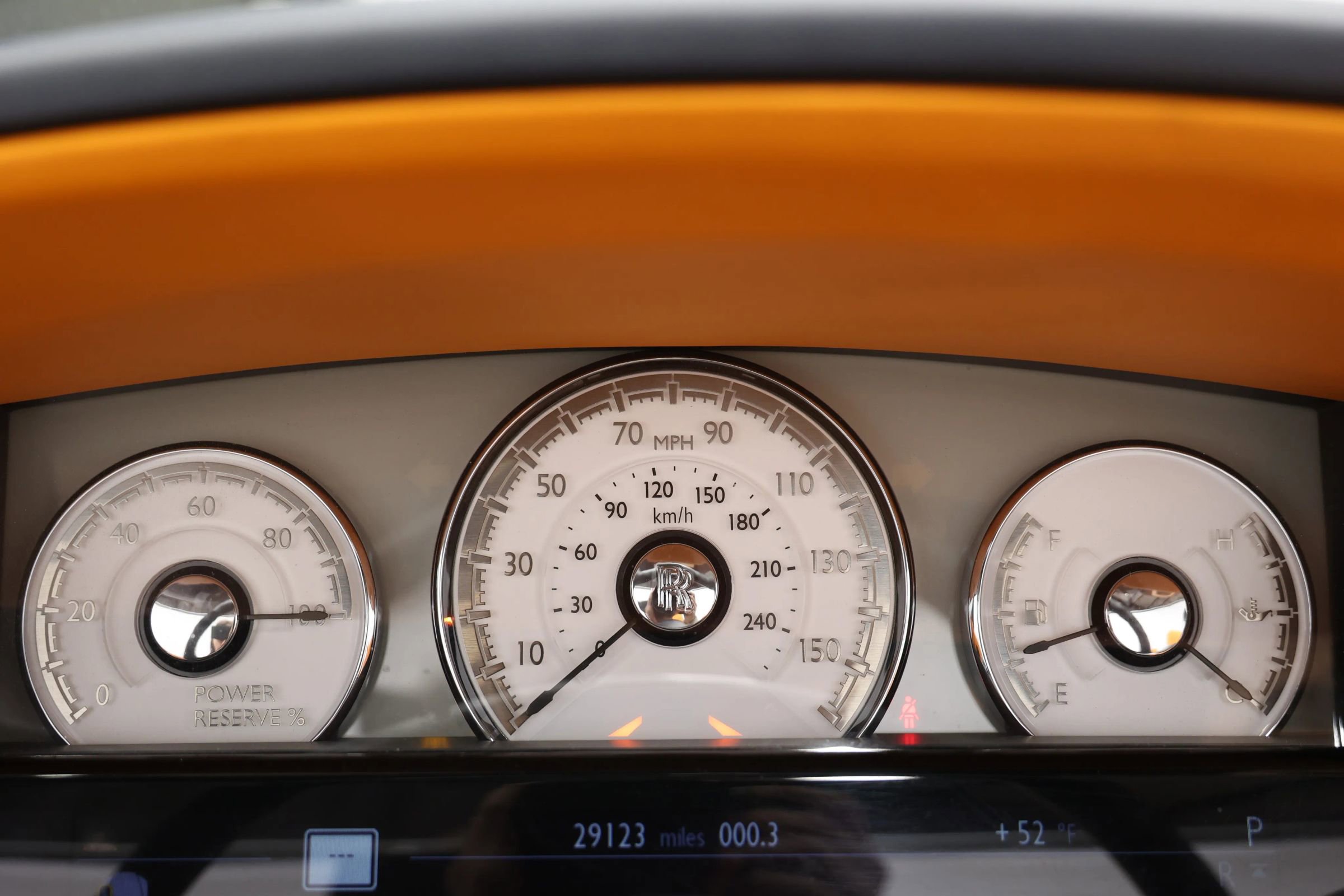 Used 2016 Rolls-Royce Dawn image 27