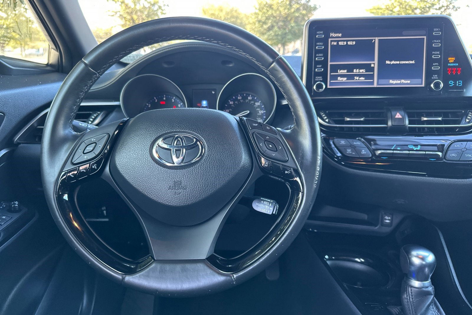 Used 2019 Toyota C-HR XLE image 17