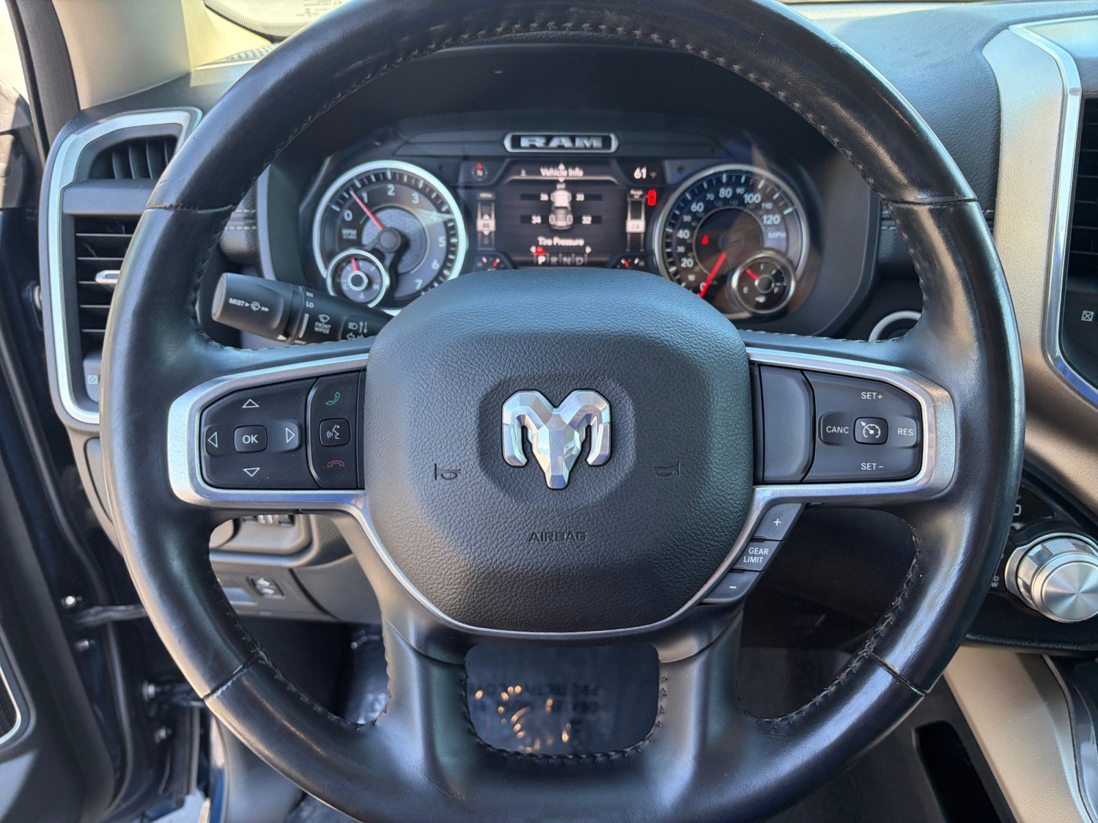 Used 2021 RAM 1500 Laramie AWD/4WD image 12