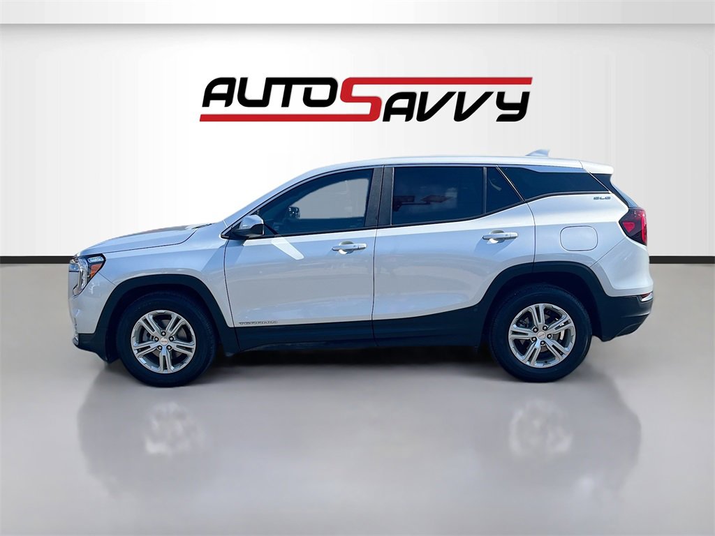 Used 2022 GMC Terrain SLE image 4