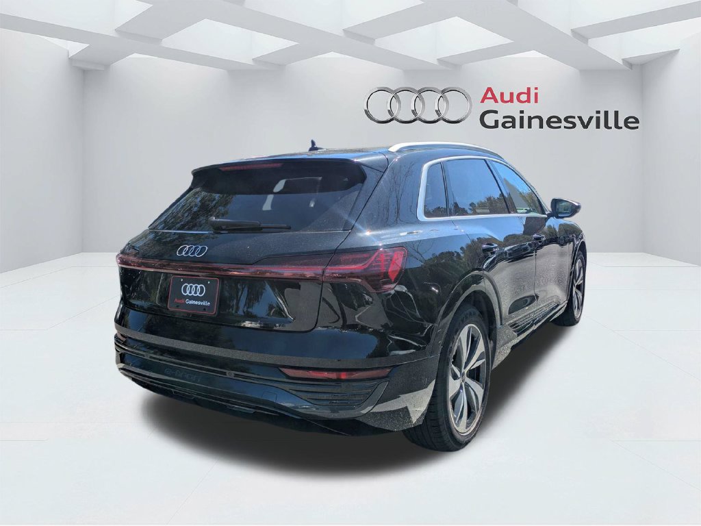 Used 2024 Audi Q8 e-tron Premium Plus w/ Premium Plus Package AWD/4WD image 4