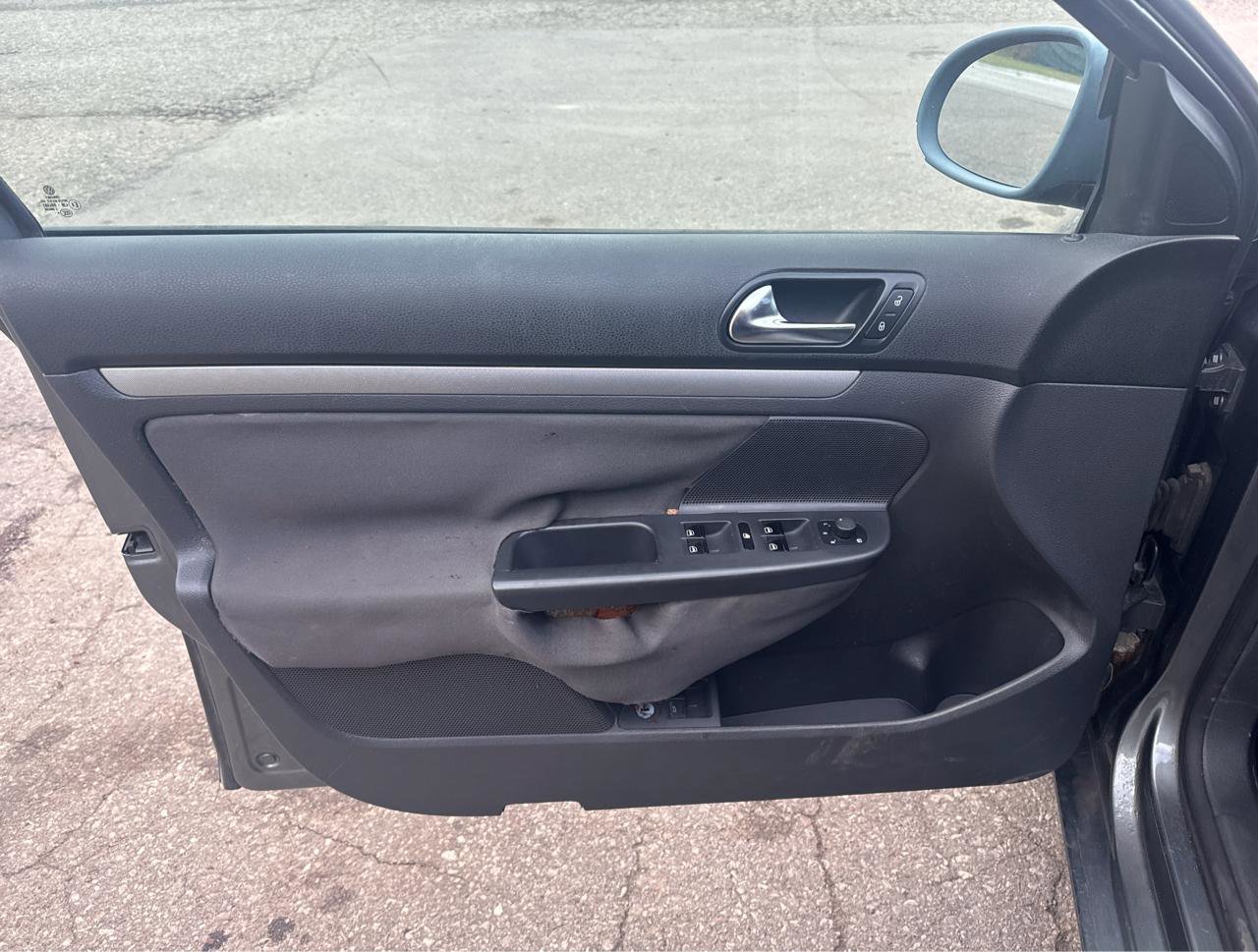 Used 2009 Volkswagen Jetta S FWD image 9