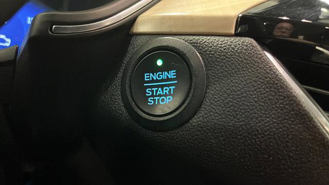 Used 2021 Ford Escape Titanium w/ Titanium Elite Package image 23