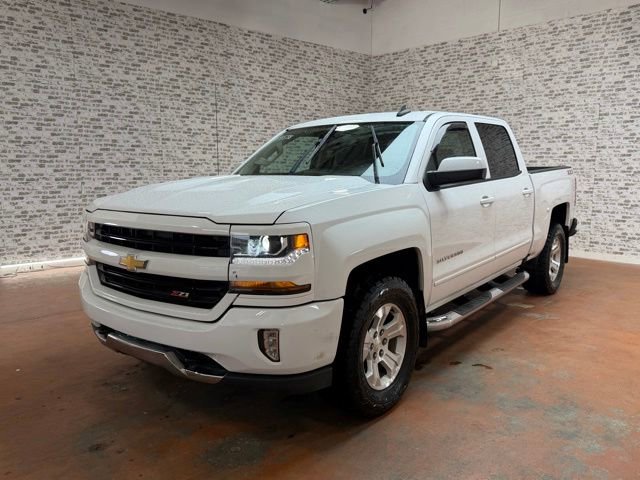 Used 2018 Chevrolet Silverado 1500 LT w/ All Star Edition AWD/4WD image 3