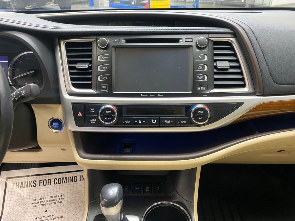 Used 2019 Toyota Highlander Limited Platinum image 26