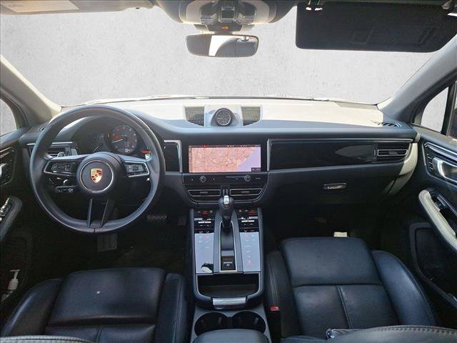 Used 2023 Porsche Macan AWD/4WD image 16