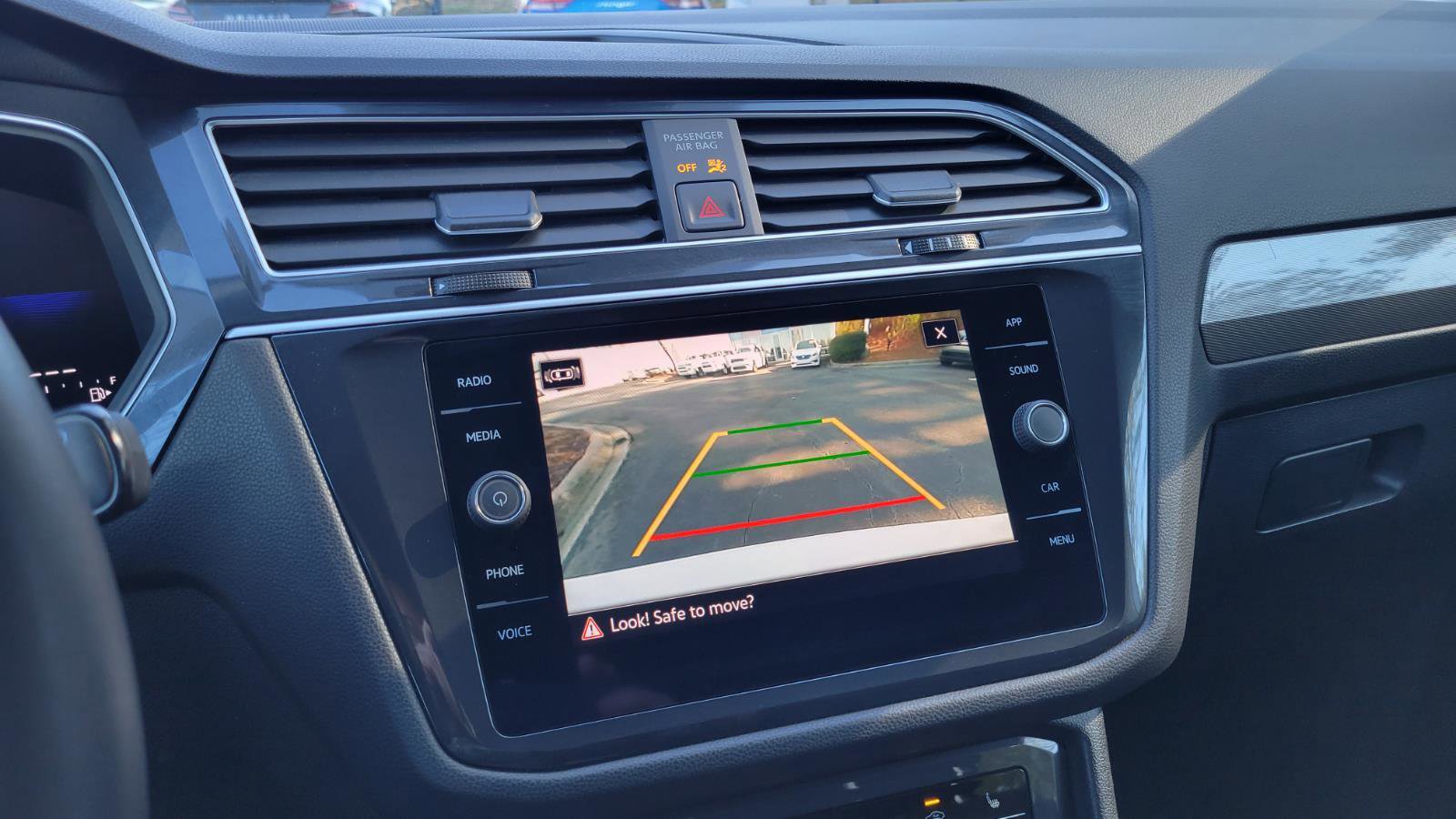 Certified 2024 Volkswagen Tiguan SE image 28