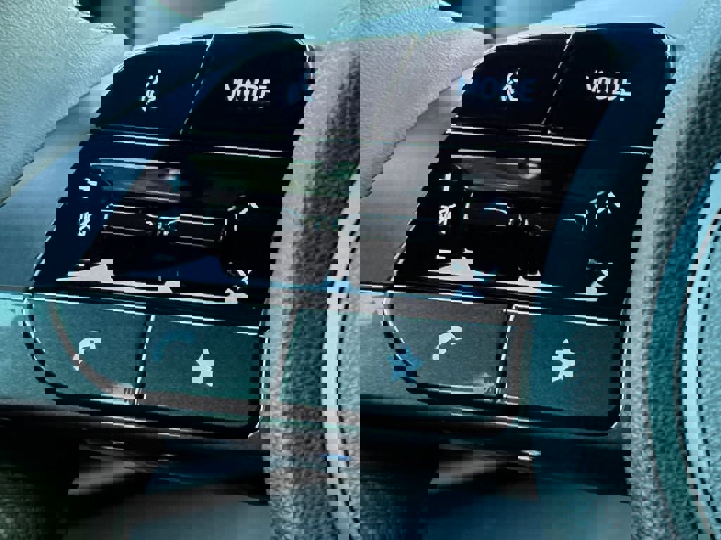 New 2025 Hyundai Elantra Sport image 10