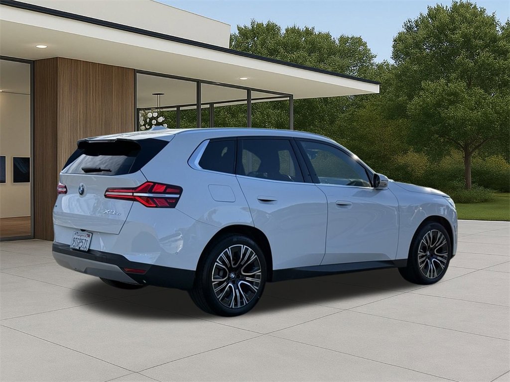 Used 2025 BMW X3 xDrive30i w/ Premium Package image 7