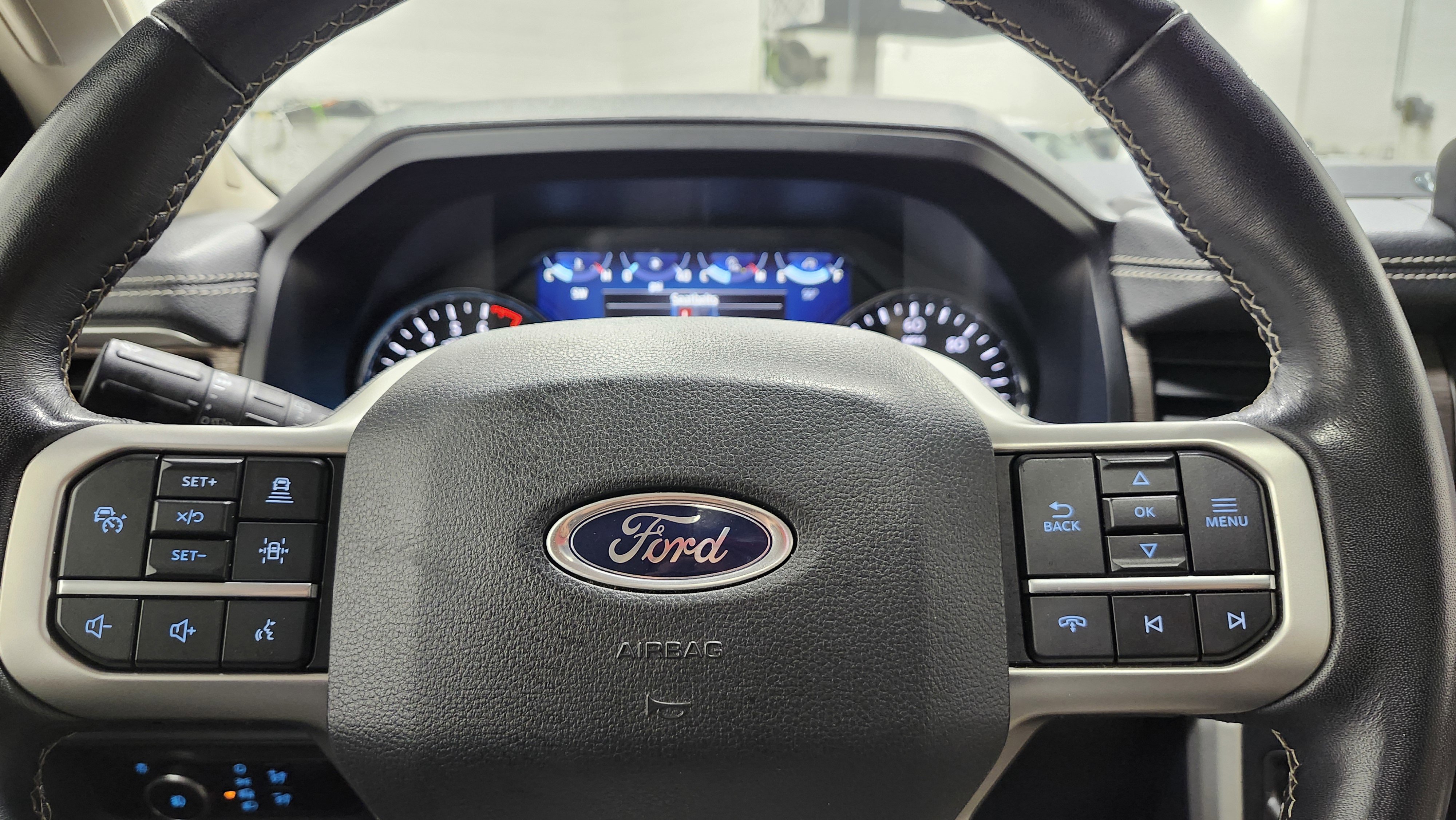 Used 2024 Ford Expedition Limited image 30