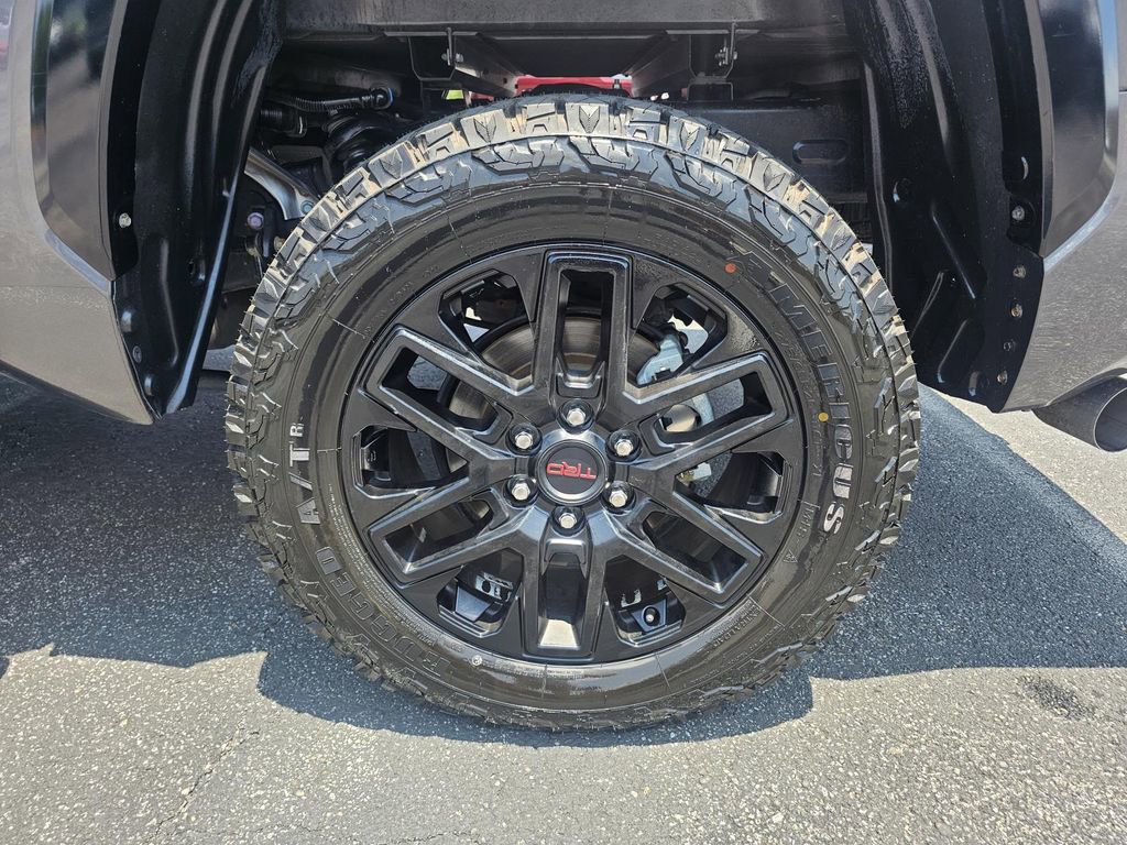 Used 2022 Toyota Tundra Platinum image 11