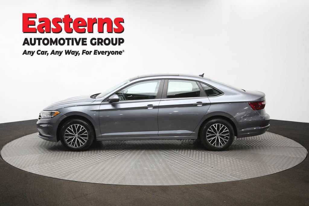Used 2021 Volkswagen Jetta SE w/ SE Cold Weather Package image 59