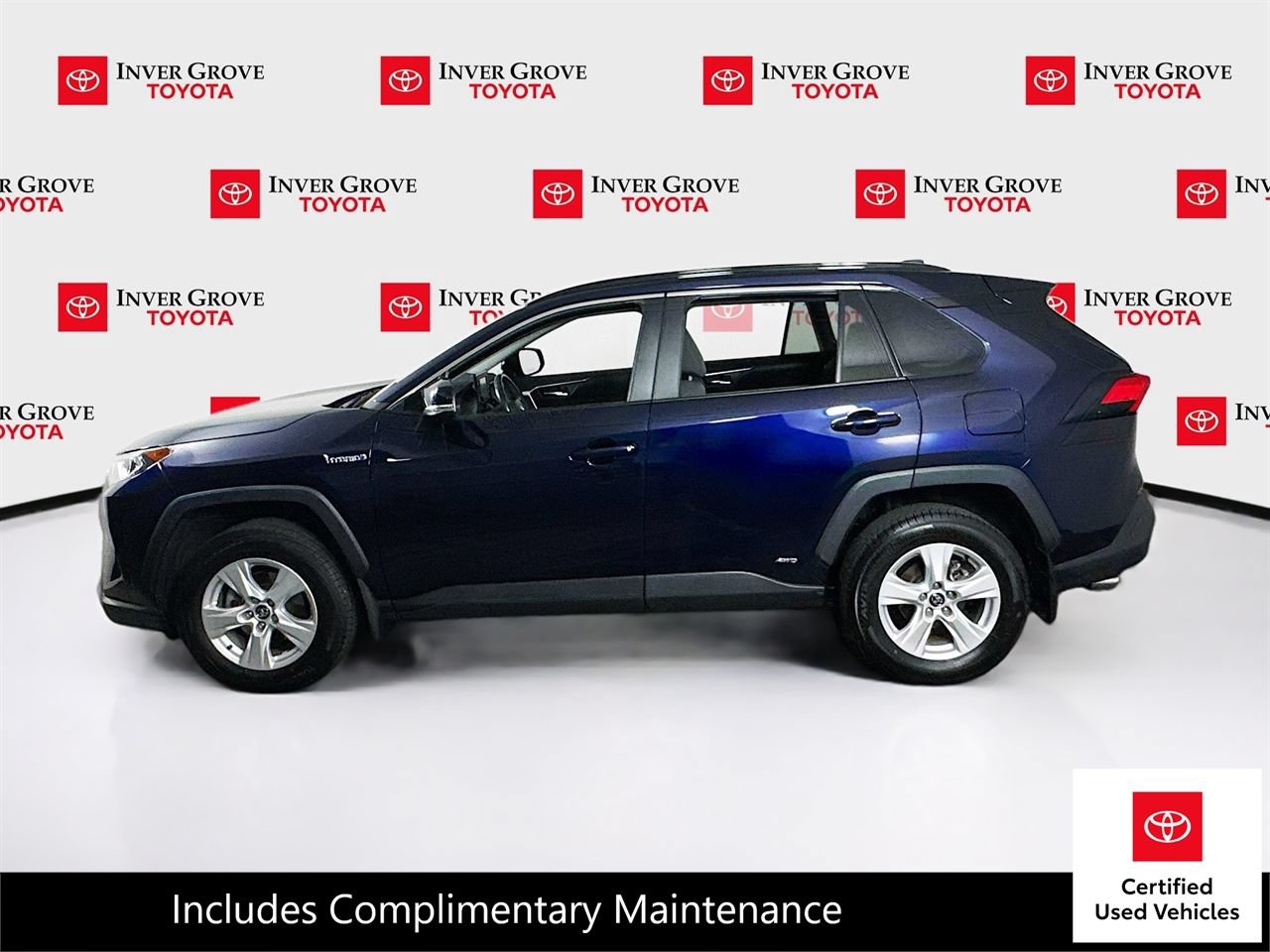 Certified 2021 Toyota RAV4 XLE w/ XLE Grade Weather Package AWD/4WD image 8