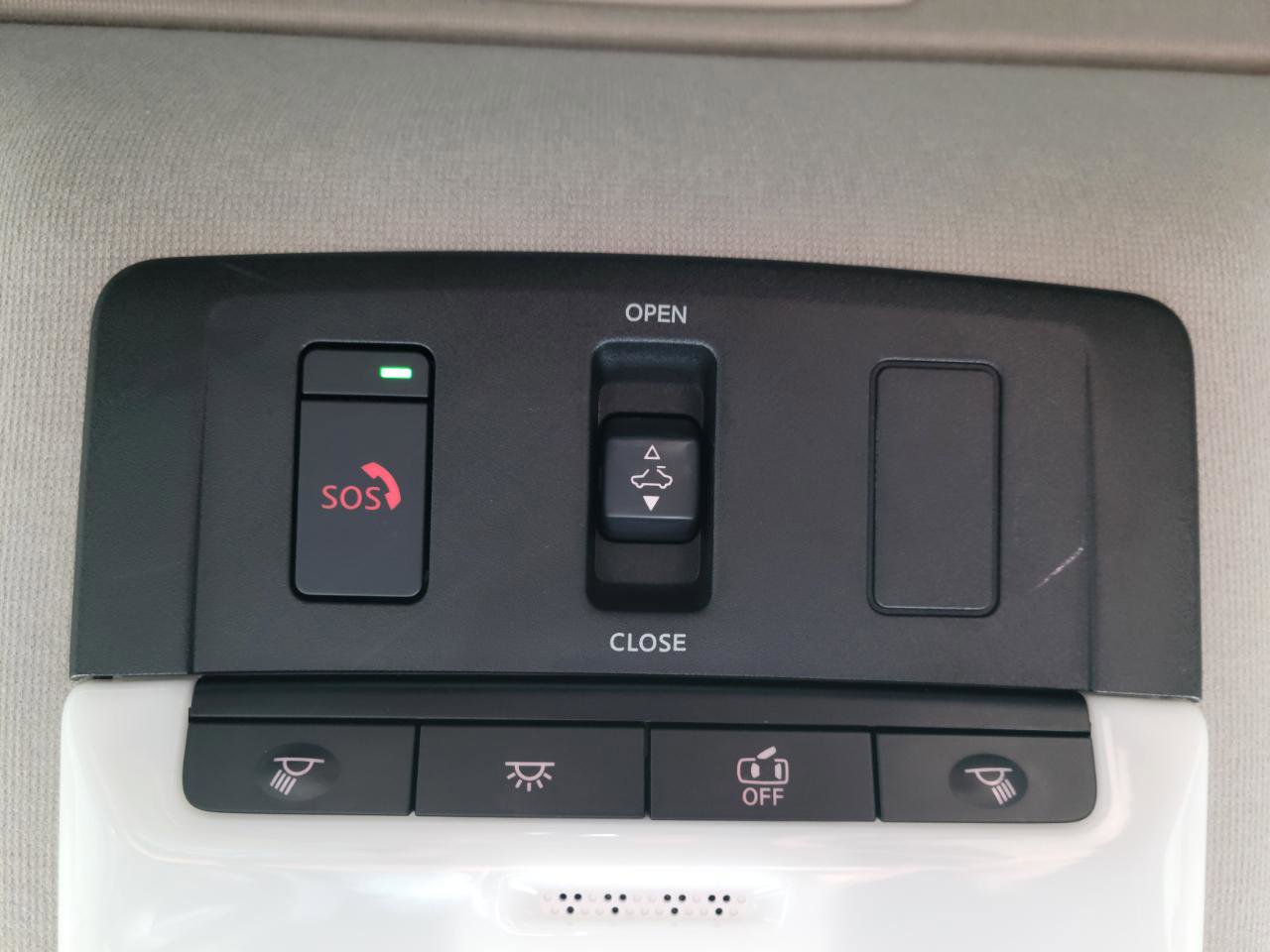 Used 2024 Nissan Sentra SR w/ SR Premium Package image 12