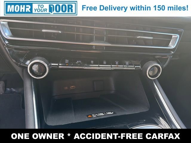 Used 2025 Chevrolet Traverse LT image 21